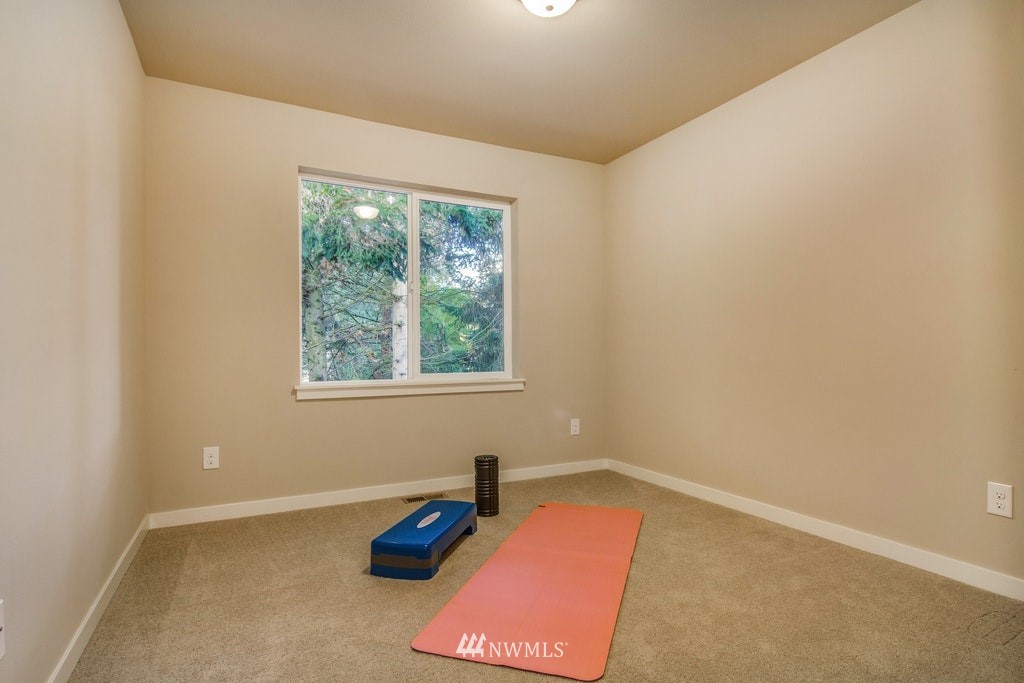4802 Northeast 2nd Street Renton, WA 98059 - Photo 17 of 25