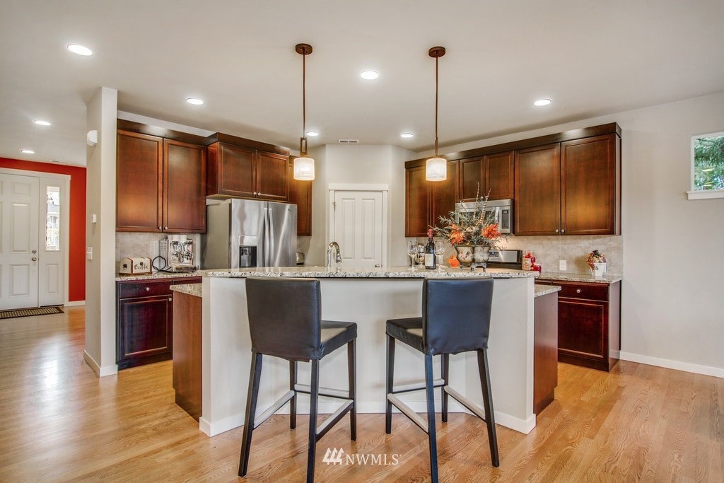4802 Northeast 2nd Street Renton, WA 98059 - Photo 7 of 25