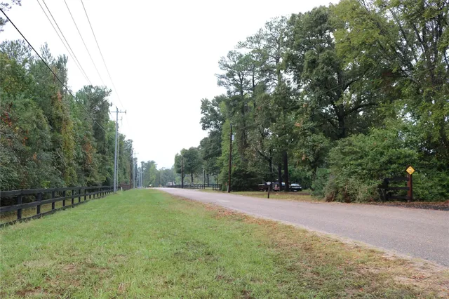 $215,000 | 11200 Kentucky Oaks Drive, Conroe, TX 77304