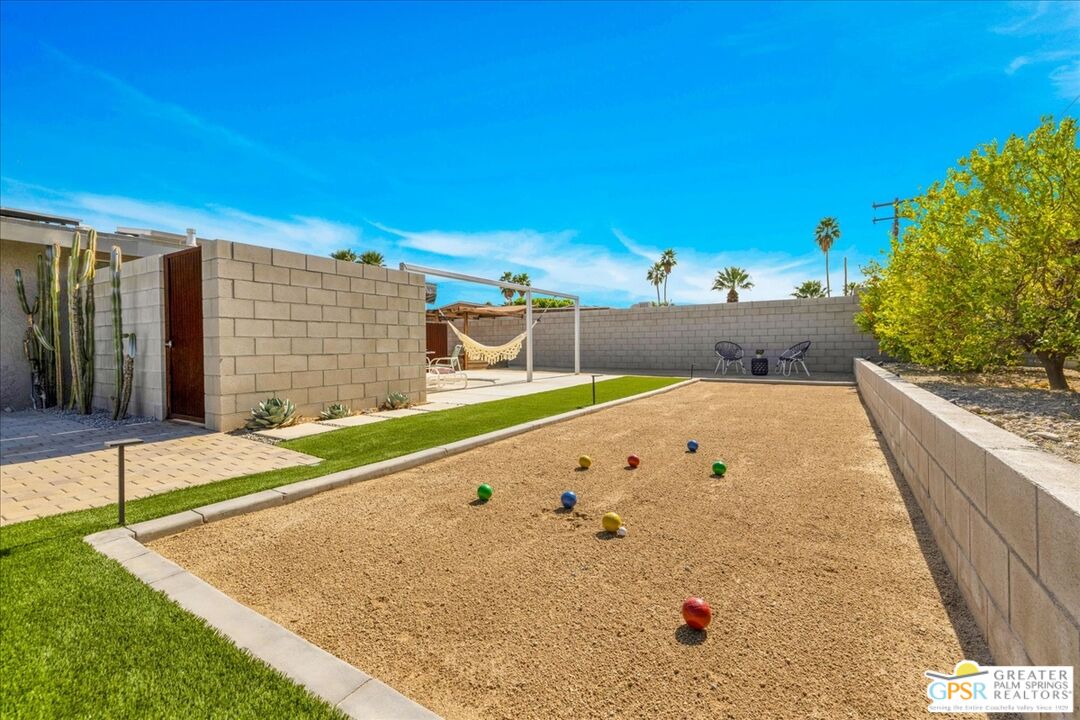 1979 North Los Alamos Road Palm Springs, CA 92262 - Photo 34 of 53