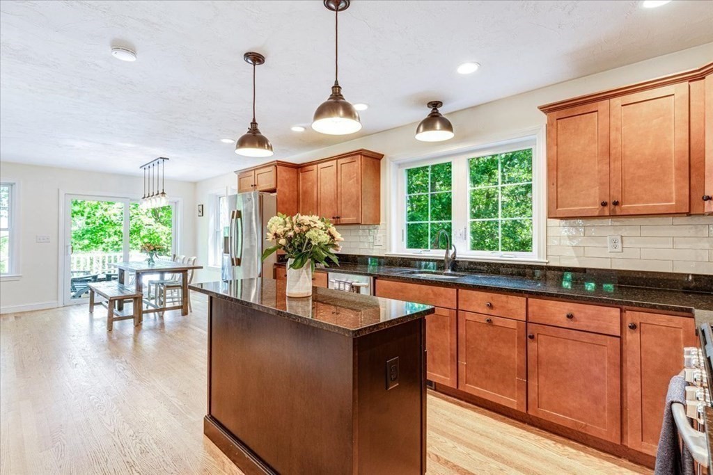 82 Danforth Street Marshfield, MA 02050 - Photo 12 of 42