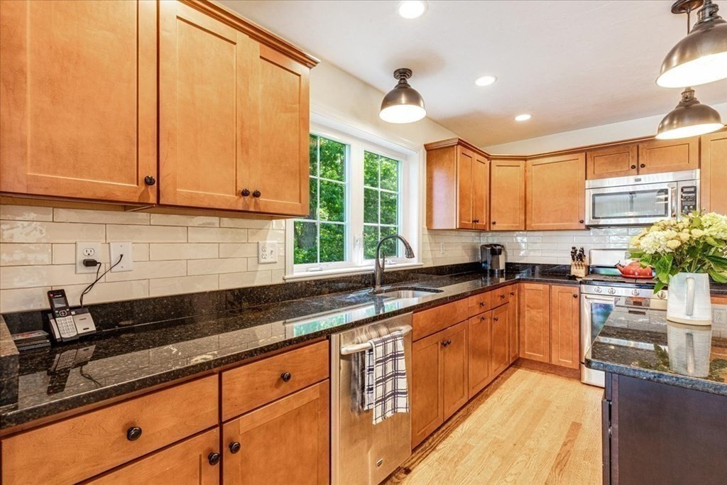 82 Danforth Street Marshfield, MA 02050 - Photo 13 of 42