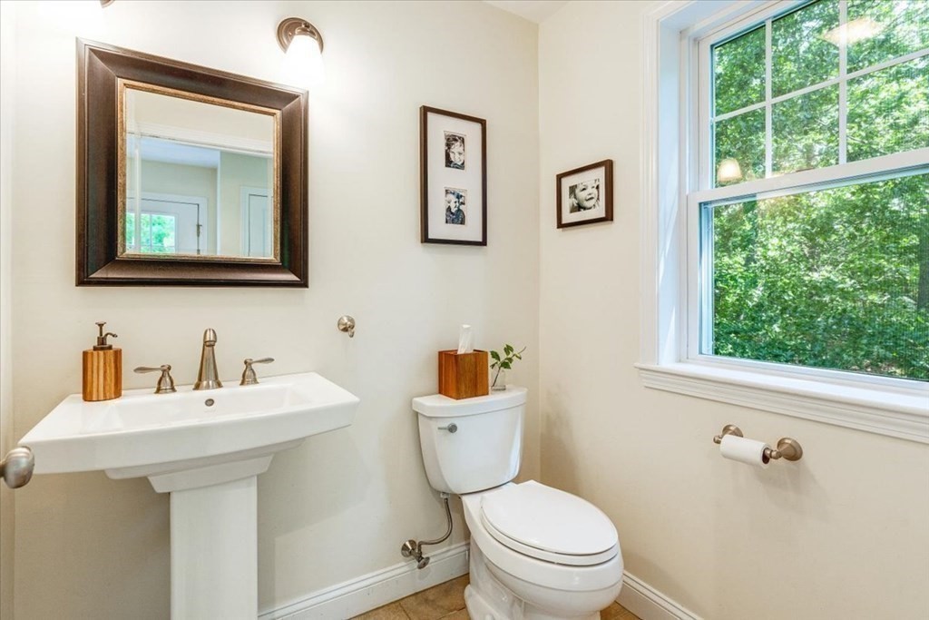 82 Danforth Street Marshfield, MA 02050 - Photo 27 of 42