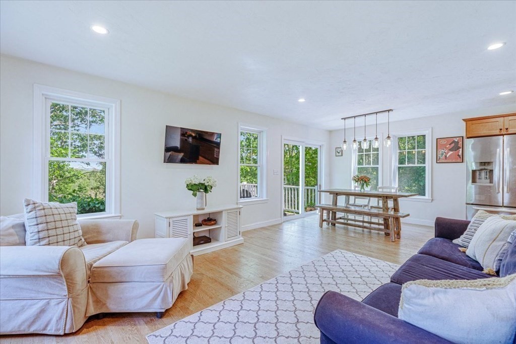 82 Danforth Street Marshfield, MA 02050 - Photo 3 of 42