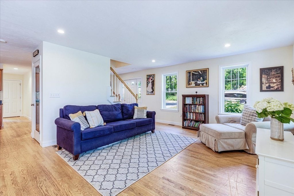 82 Danforth Street Marshfield, MA 02050 - Photo 5 of 42