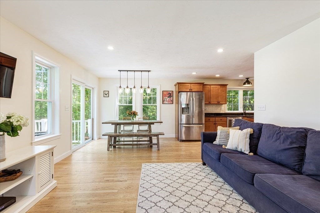 82 Danforth Street Marshfield, MA 02050 - Photo 6 of 42