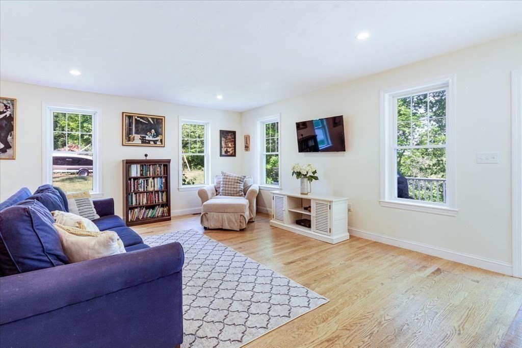 82 Danforth Street Marshfield, MA 02050 - Photo 7 of 42