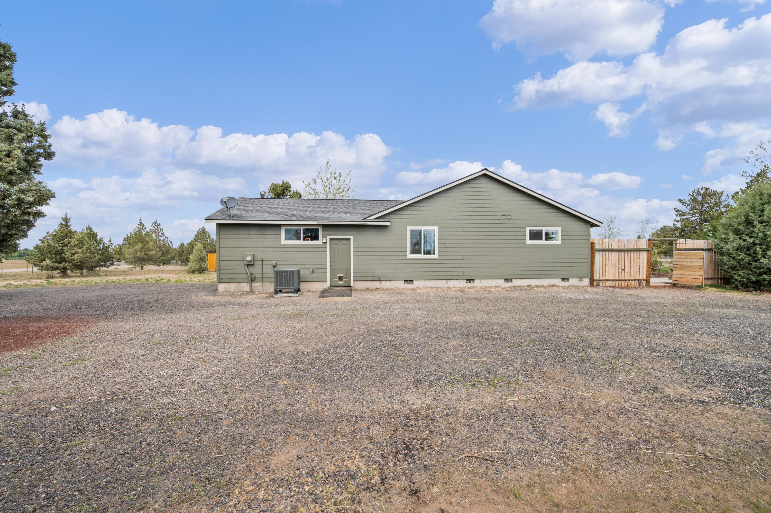 16625 Southwest Dove Road Terrebonne, OR 97760 - Photo 31 of 50 a view of a house with a patio