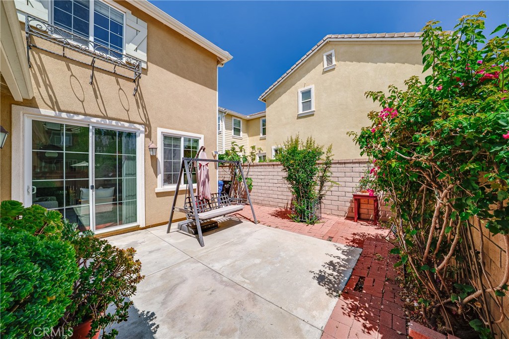 907 North Cornejo Way Azusa, CA 91702 - Photo 20 of 22 a view of a chair and table in front of a house