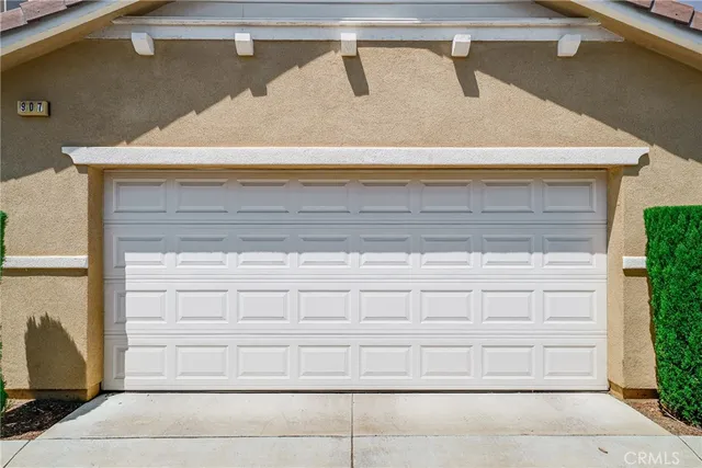 a close view of sink