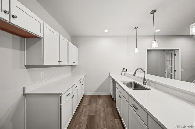 $924,900 | 7051 South White Crow Way, Aurora, CO 80016