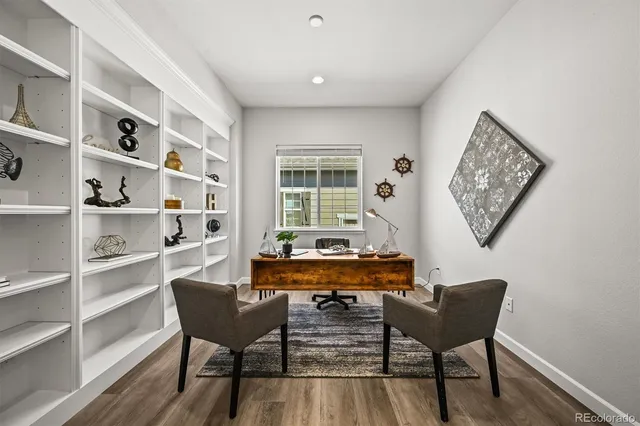 $924,900 | 7051 South White Crow Way, Aurora, CO 80016