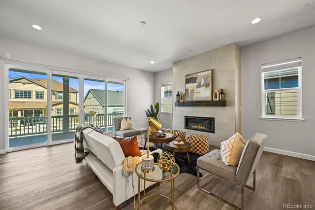 $924,900 | 7051 South White Crow Way, Aurora, CO 80016