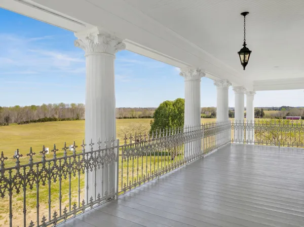 $7,995,000 | 99 Posey Circle, Iron City, TN 38463