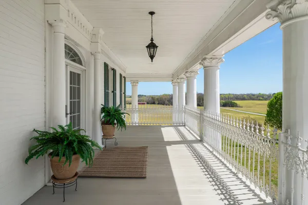 $7,995,000 | 99 Posey Circle, Iron City, TN 38463