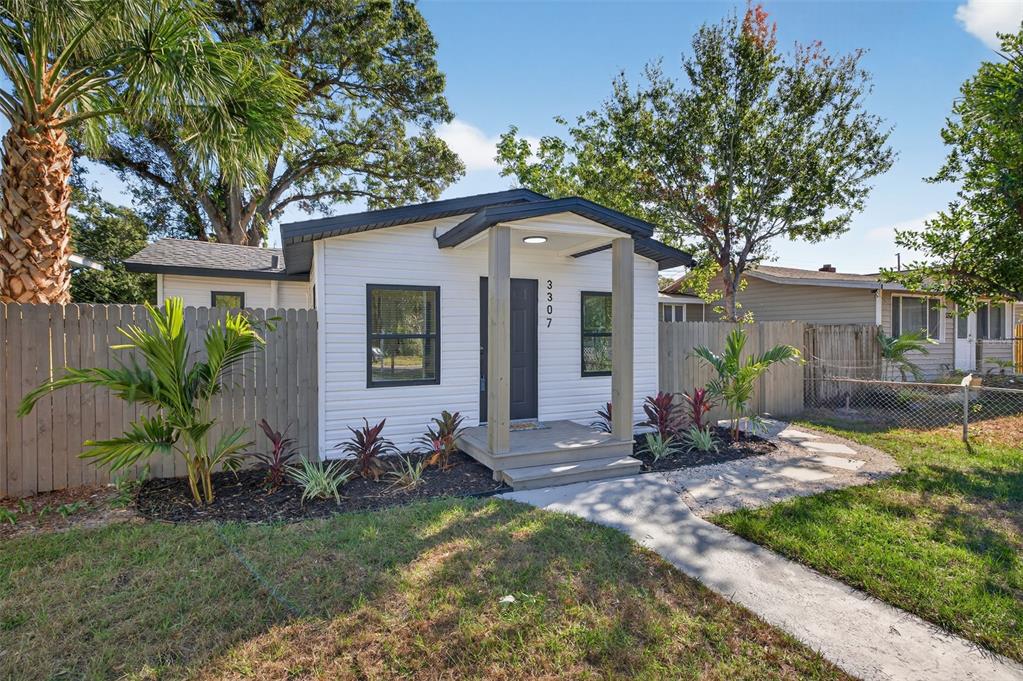 3307 25th Street North St. Petersburg, FL 33713 - Photo 4 of 36