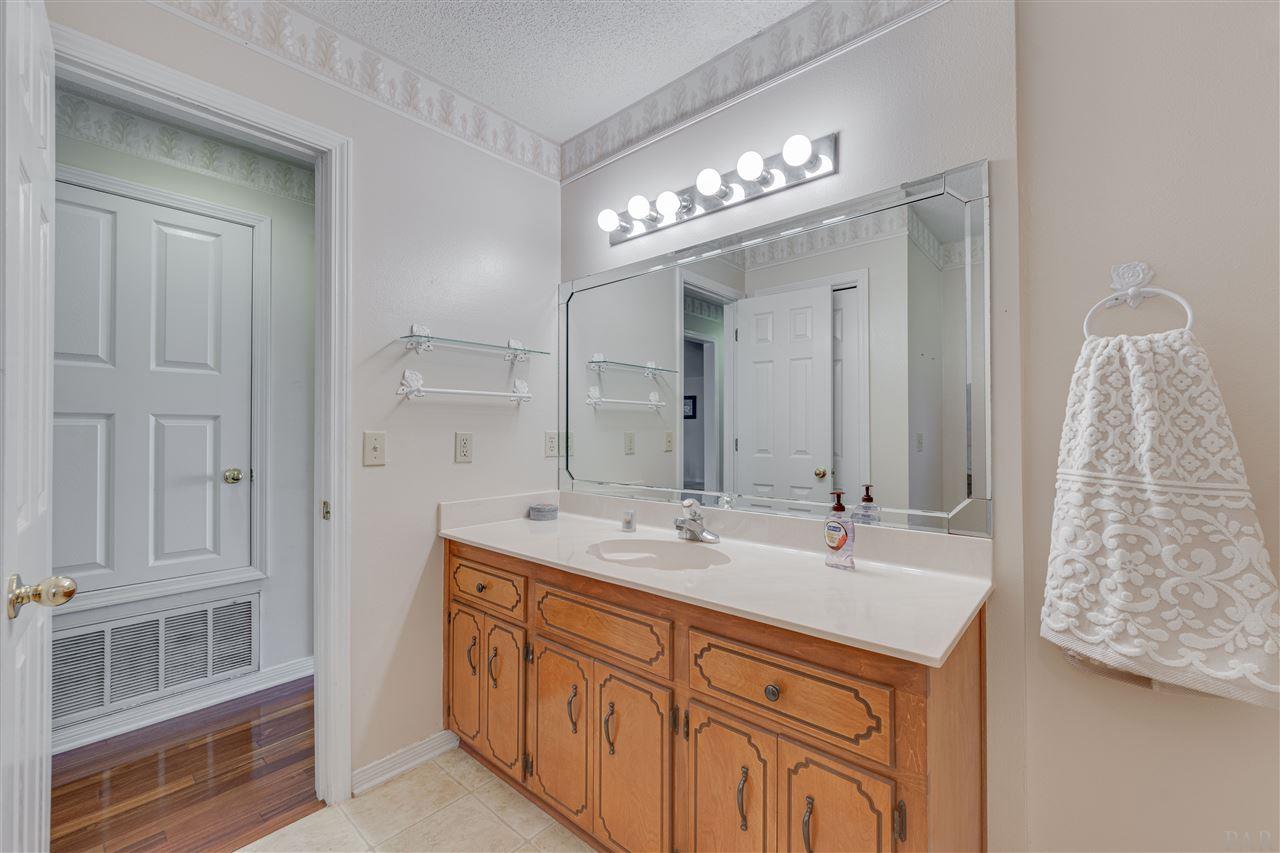 837 Copper Ridge Drive Cantonment, FL 32533 - Photo 11 of 49 Gallery Image 11