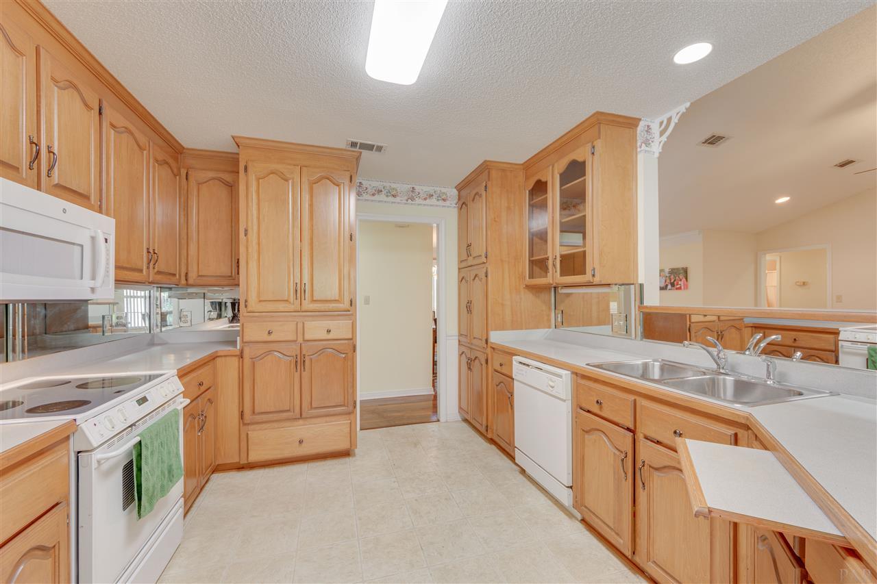 837 Copper Ridge Drive Cantonment, FL 32533 - Photo 32 of 49 Gallery Image 32