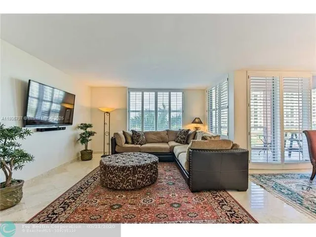 $1,170,000 | 2100 North Ocean Boulevard, Unit 5B, Fort Lauderdale, FL 33305