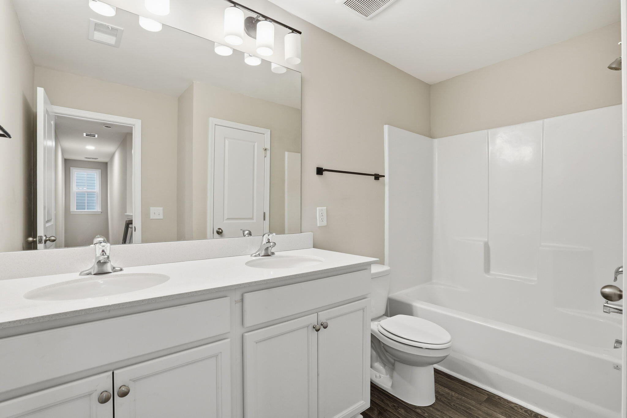 3811 Grateful Road North Charleston, SC 29420 - Photo 26 of 29 Full Bathroom