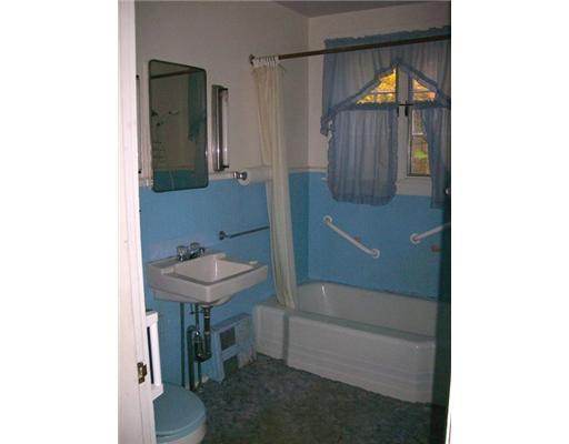 50 Sawyer Road Greene, ME 04236 - Photo 15 of 25 Bathroom.