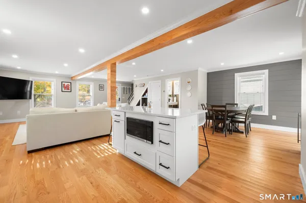 $675,000 | 30 Main Street, Stonington, CT 06355