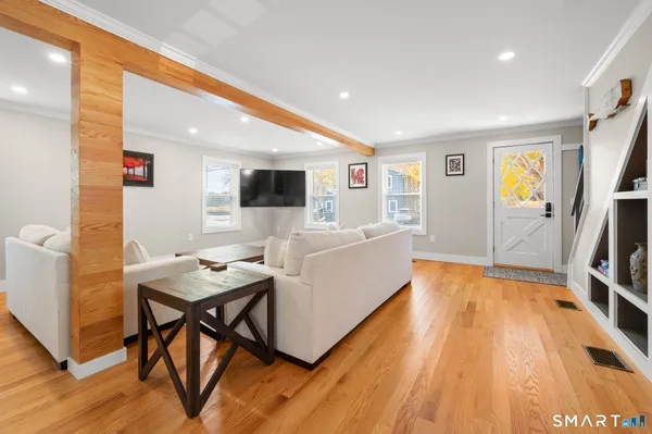 $675,000 | 30 Main Street, Stonington, CT 06355