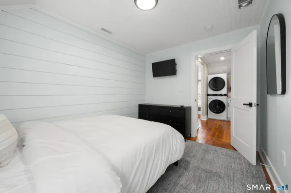 $675,000 | 30 Main Street, Stonington, CT 06355