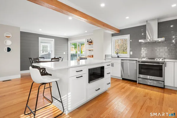 $675,000 | 30 Main Street, Stonington, CT 06355