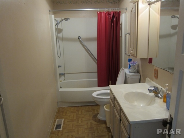 205 Pleasant Street Benson, IL 61516 - Photo 9 of 10 Gallery Image 9