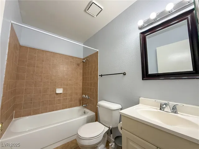 $2,100 | 7425 Mountain Ash Drive, Las Vegas, NV 89147