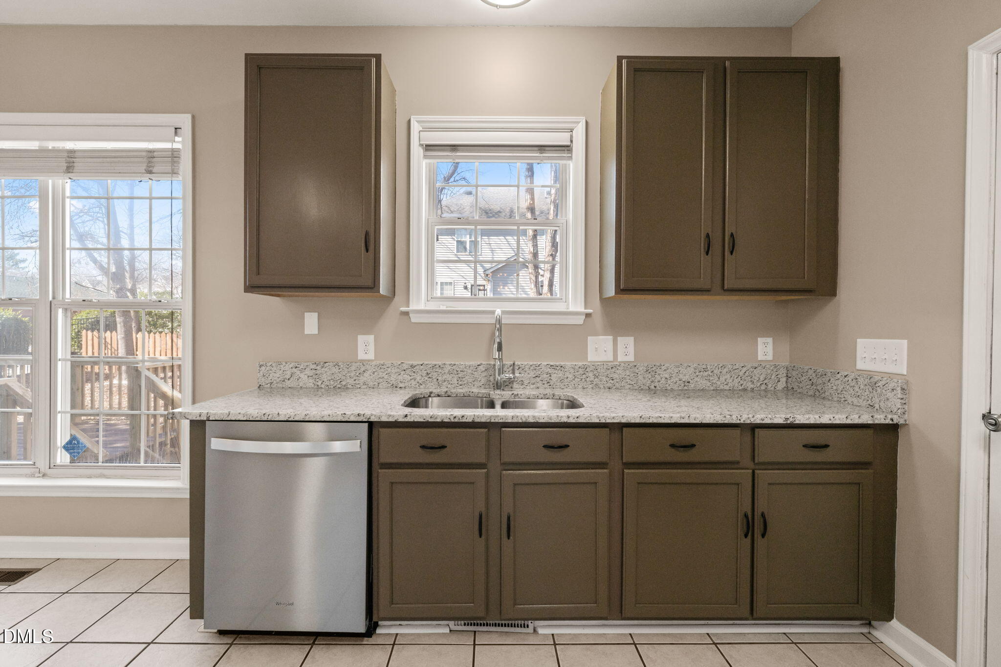 2025 Haig Point Way Raleigh, NC 27604 - Photo 24 of 67 2025 Haig Point Way - Kitchen