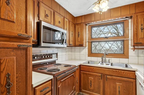 $2,300 | 20 Haynes Court, Unit 20, Leominster, MA 01453