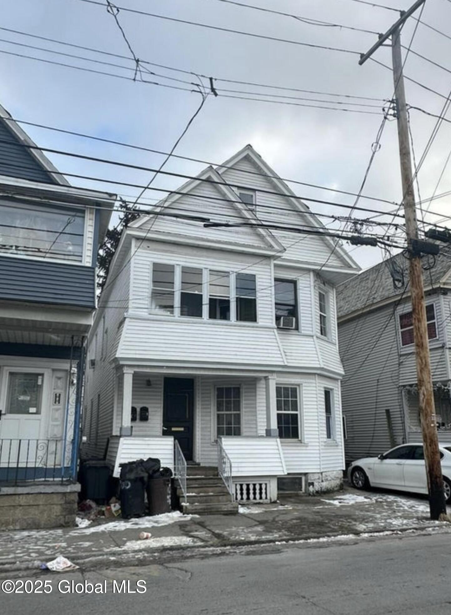 347 Hulett Street Schenectady, NY 12307 - Photo 3 of 9 IMG_0285