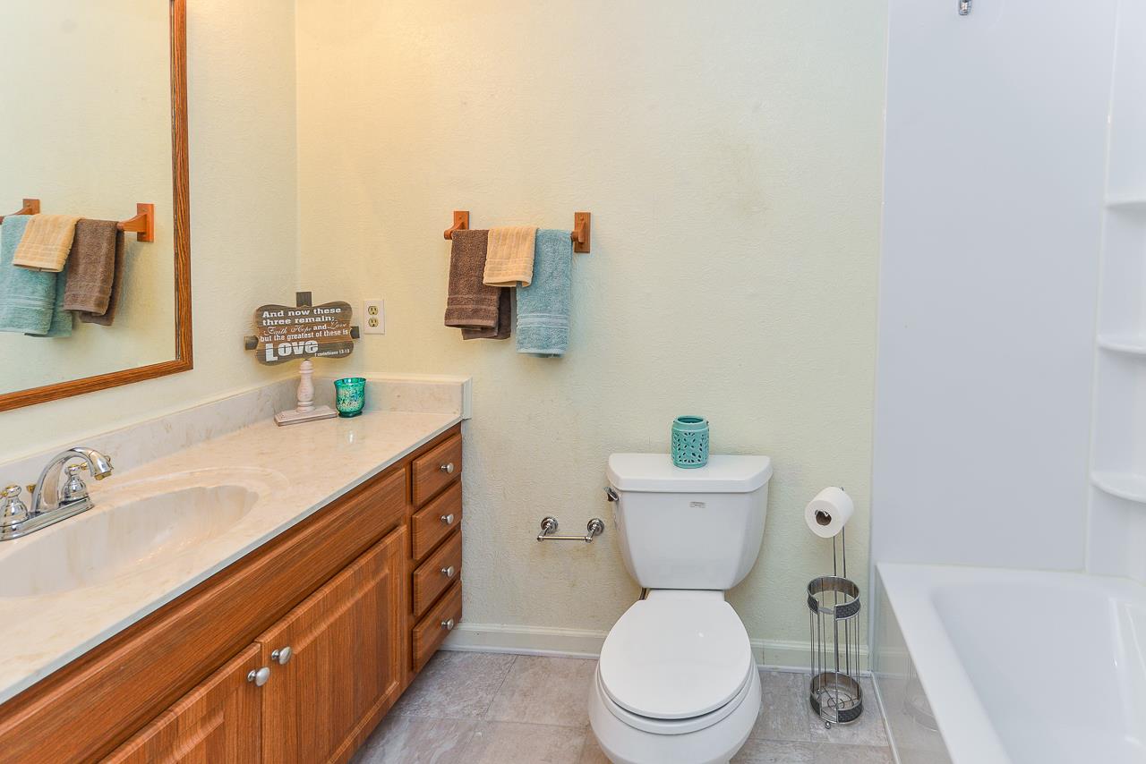 3018 Bobo Section Road Hazel Green, AL 35750 - Photo 12 of 30 Full Guest Bathroom