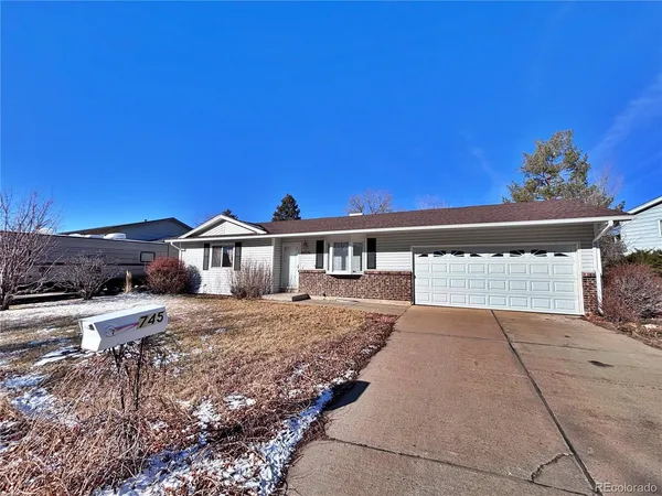$431,500 | 745 Mobile Street, Aurora, CO 80011