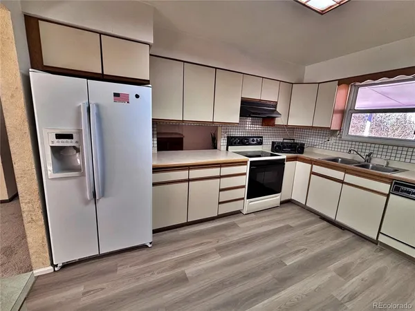 $431,500 | 745 Mobile Street, Aurora, CO 80011