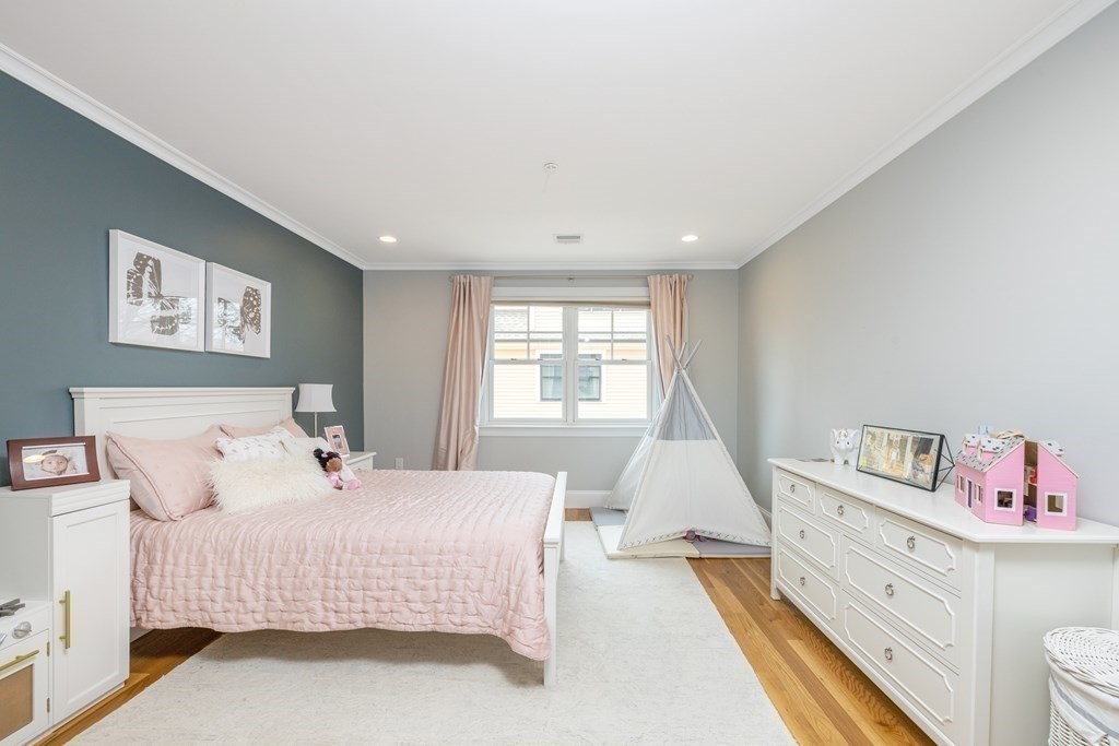 32 Meadowbrook Road, Unit 32 Brookline, MA 02467 - Photo 12 of 32