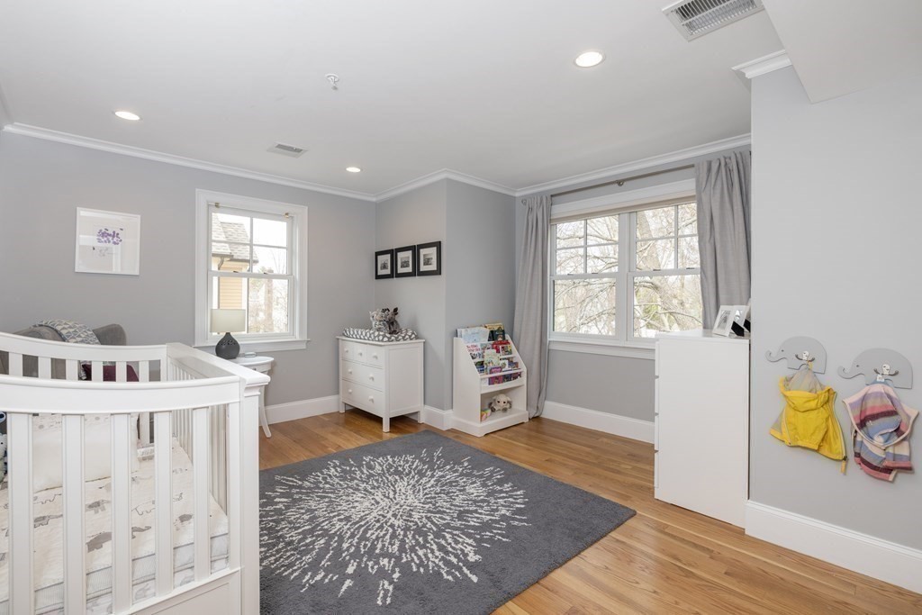 32 Meadowbrook Road, Unit 32 Brookline, MA 02467 - Photo 15 of 32