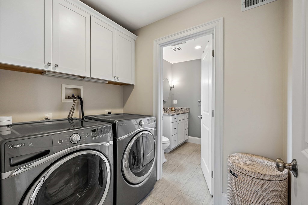 32 Meadowbrook Road, Unit 32 Brookline, MA 02467 - Photo 19 of 32