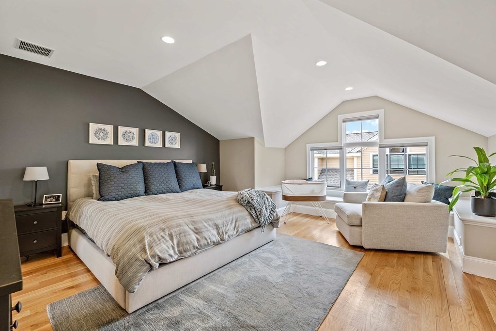 32 Meadowbrook Road, Unit 32 Brookline, MA 02467 - Photo 20 of 32