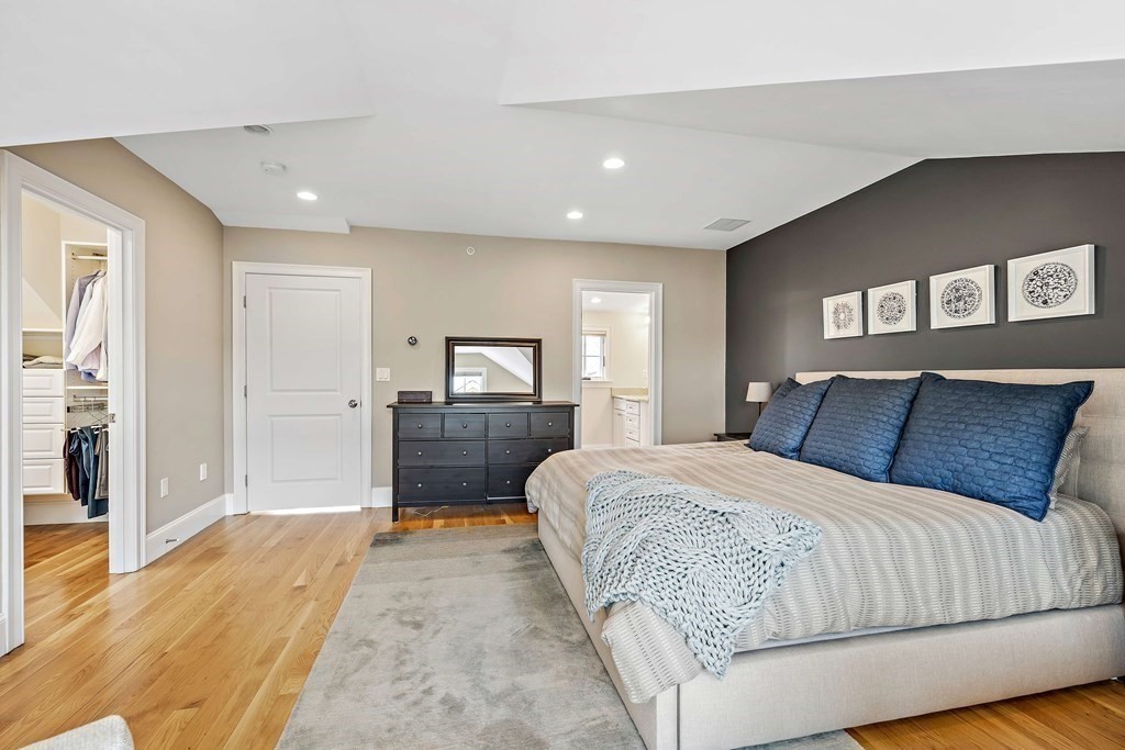 32 Meadowbrook Road, Unit 32 Brookline, MA 02467 - Photo 21 of 32