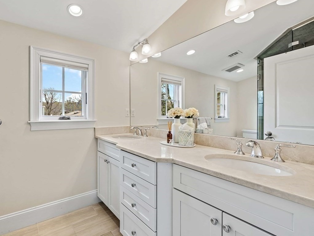 32 Meadowbrook Road, Unit 32 Brookline, MA 02467 - Photo 23 of 32