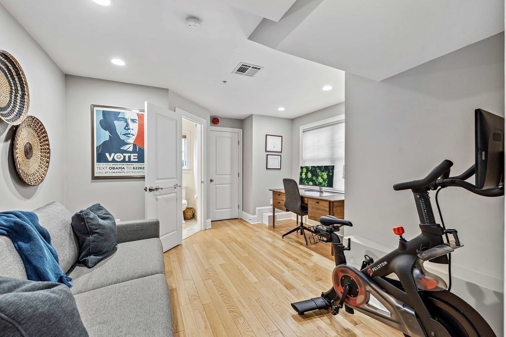 32 Meadowbrook Road, Unit 32 Brookline, MA 02467 - Photo 27 of 32