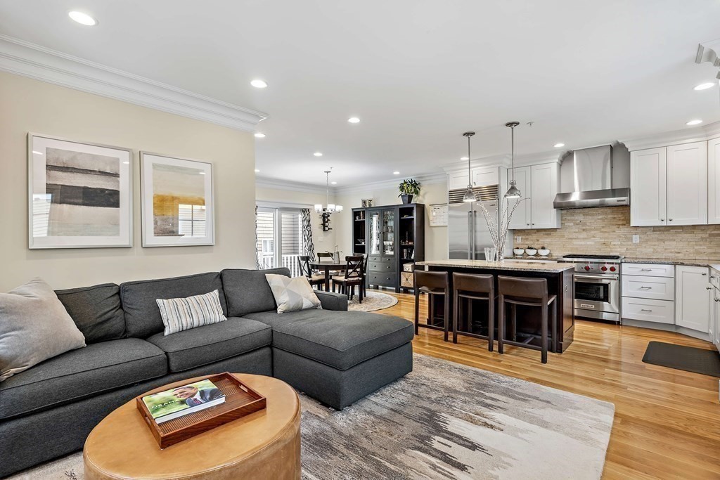 32 Meadowbrook Road, Unit 32 Brookline, MA 02467 - Photo 5 of 32