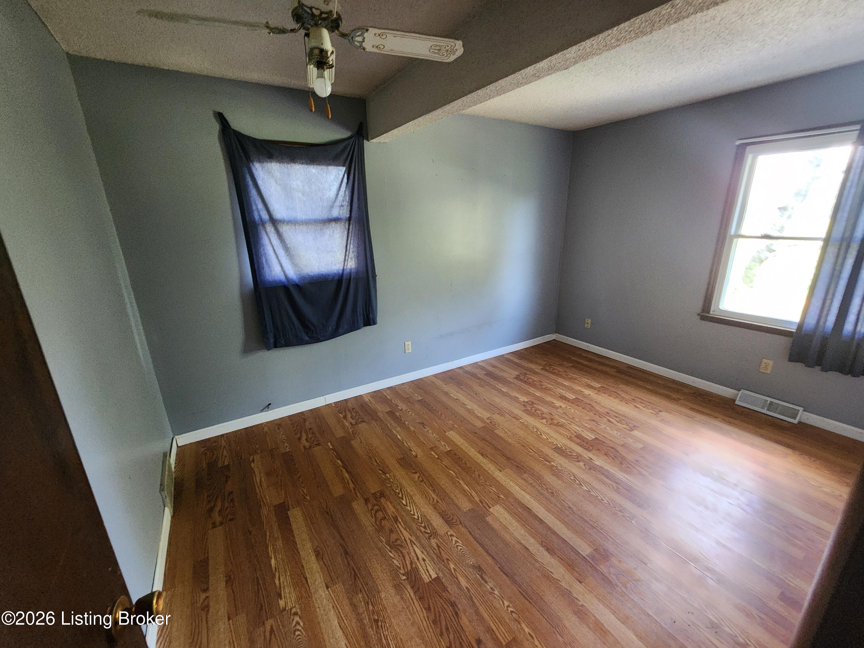 4359 Springfield Road Elizabethtown, KY 42701 - Photo 55 of 65 20260829_123057