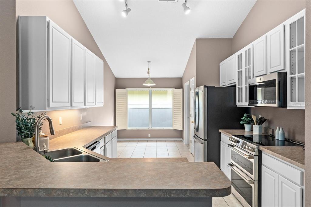 2522 Clareside Drive Valrico, FL 33596 - Photo 5 of 14