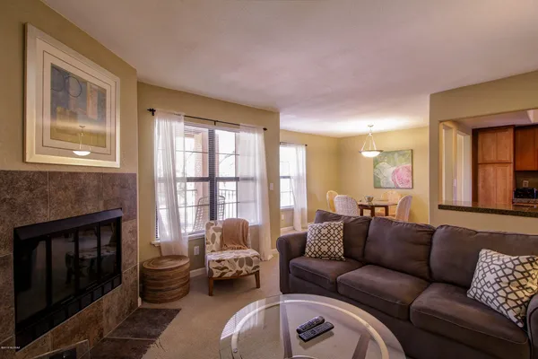 $1,295 | 6651 North Campbell Avenue, Unit 214, Tucson, AZ 85718