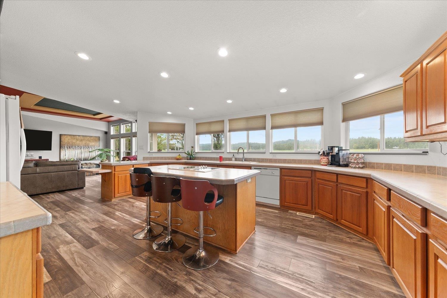 20211 North Austin Road Colbert, WA 99005 - Photo 14 of 49