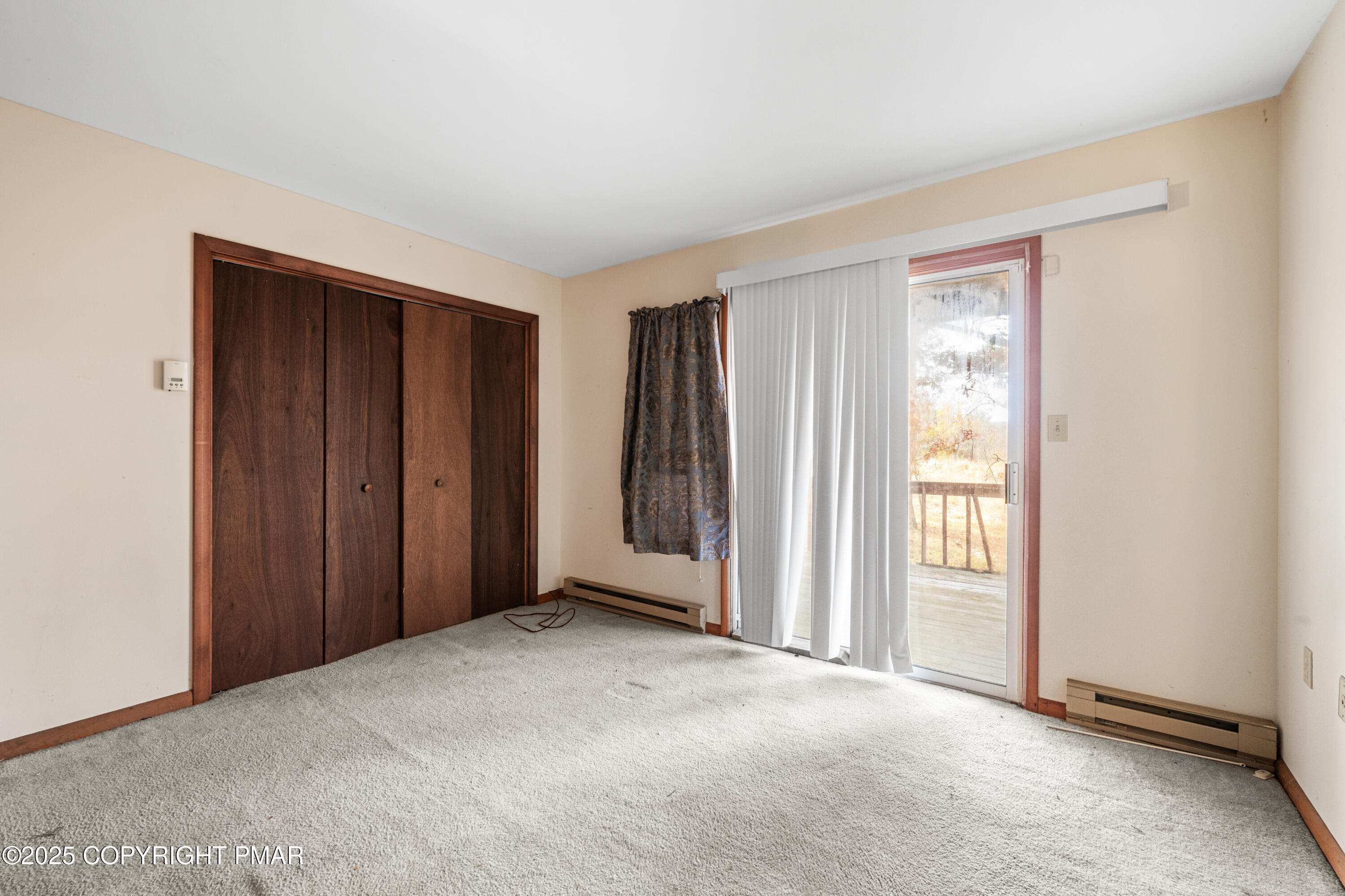 135 Salisbury Road Bushkill, PA 18324 - Photo 5 of 22 DSC_8997